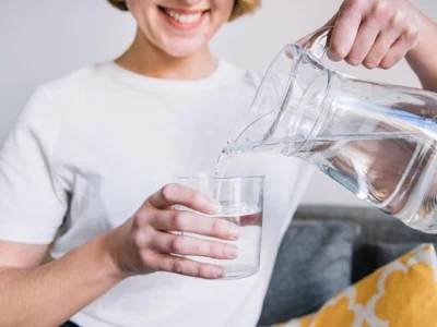 Uống nước có giảm cân không?
